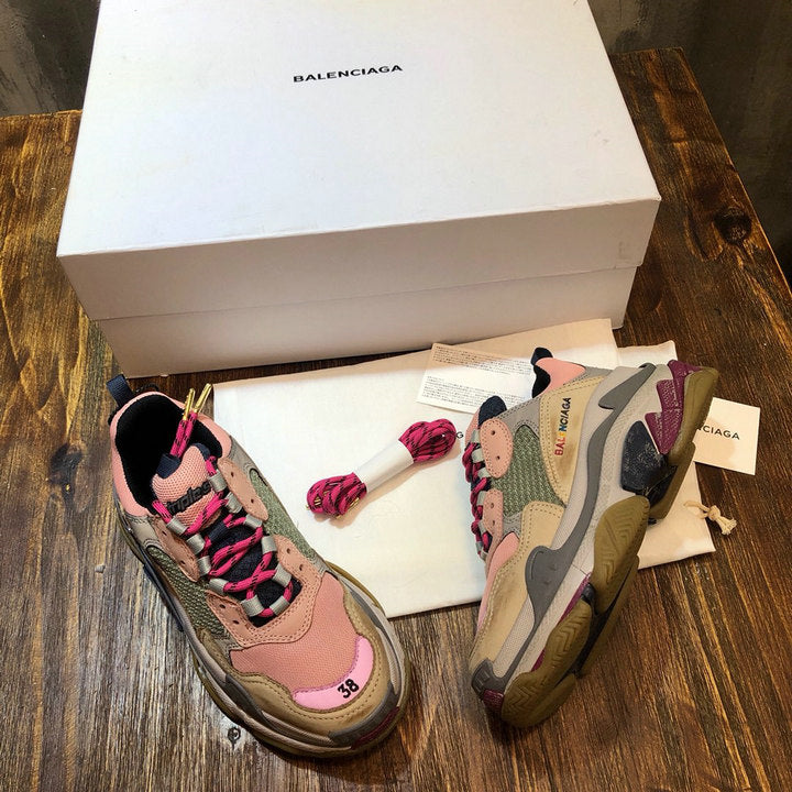 Balenciaga Triple S Pink Beige Sneake