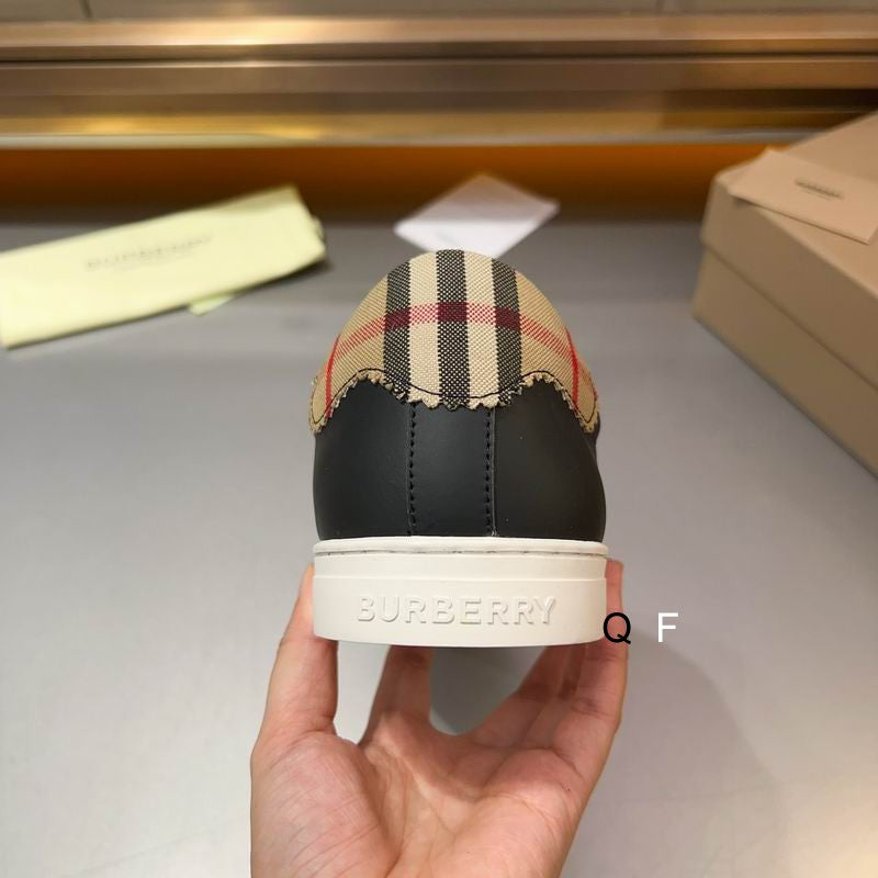 Classic Premium Low-Top Sneakers